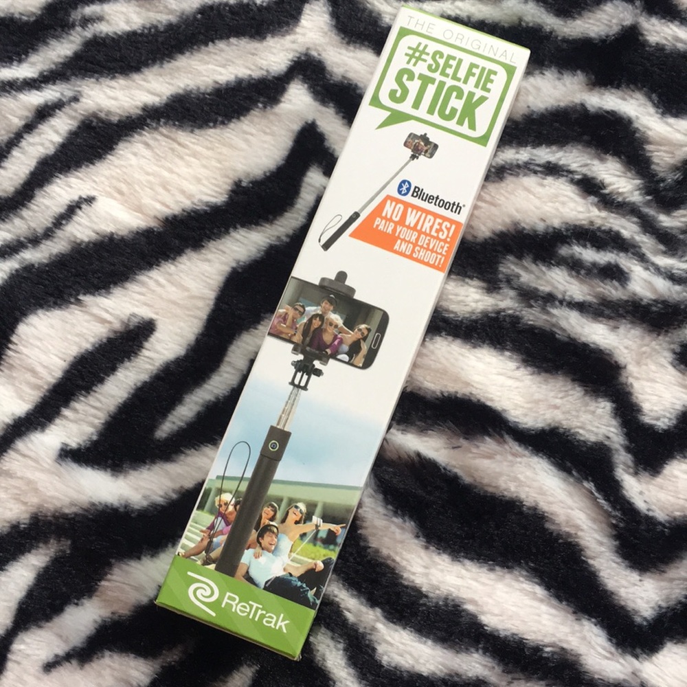 Bluetooth selfie stick